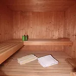 Semesterbostad With 2 Bedrooms *
